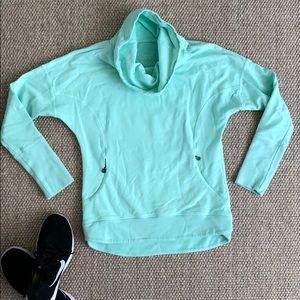 Lululemon High neck Sweatshirt size 6